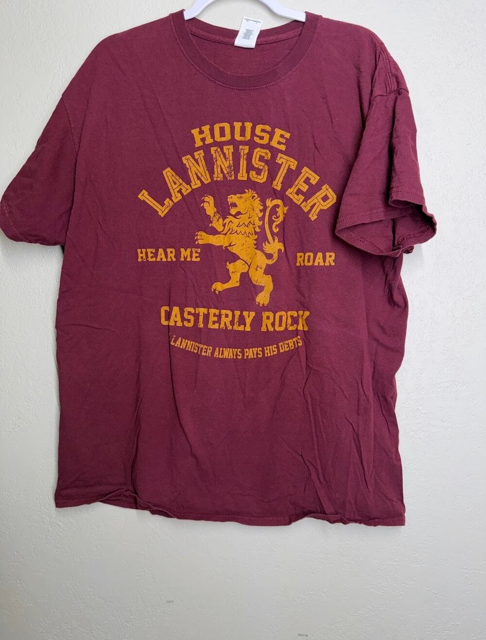 Game of Thrones House Lannister T-Shirt Men’s XL Burgundy Casterly Rock Lion Tee